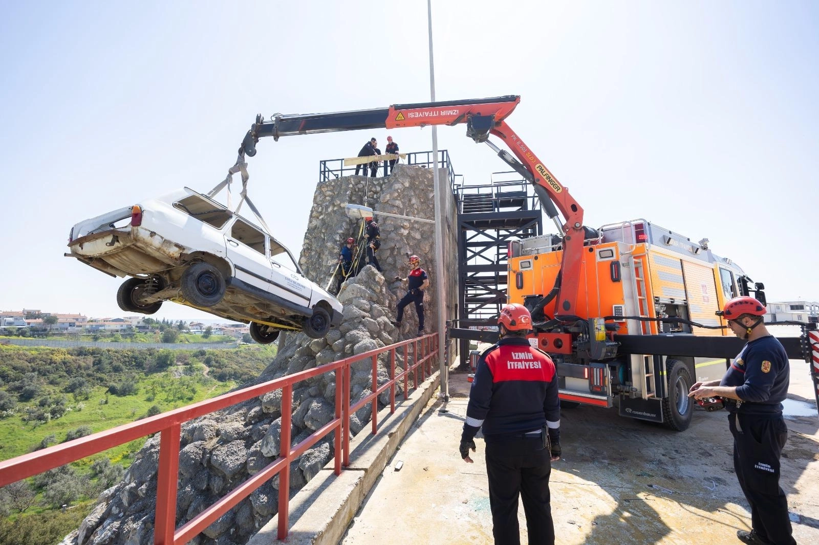 İzmir İtfaiyesi’nde 'özel kuvvet' eğitimi 