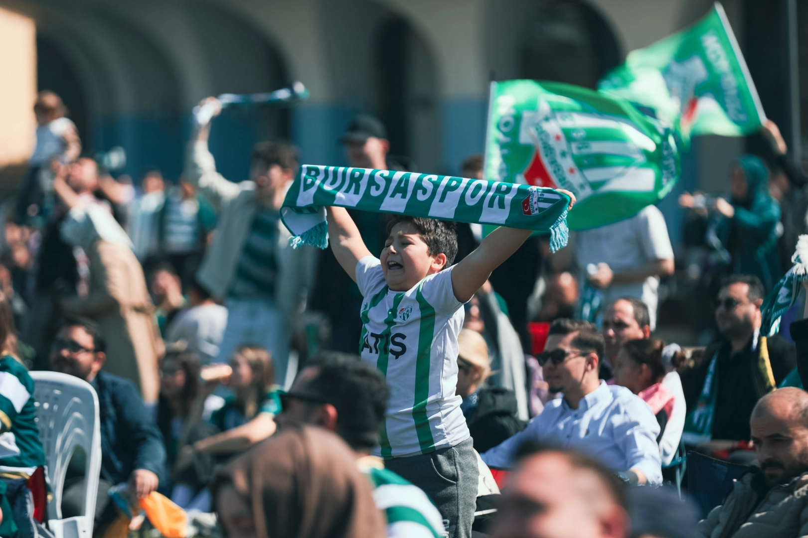 Millet Bahçesi'nde dev ekranda Bursaspor coşkusu 