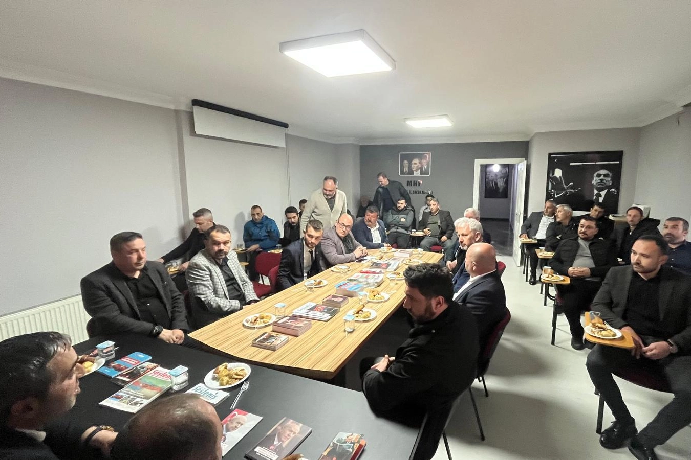 MHP Bilecik sahaya iniyor 