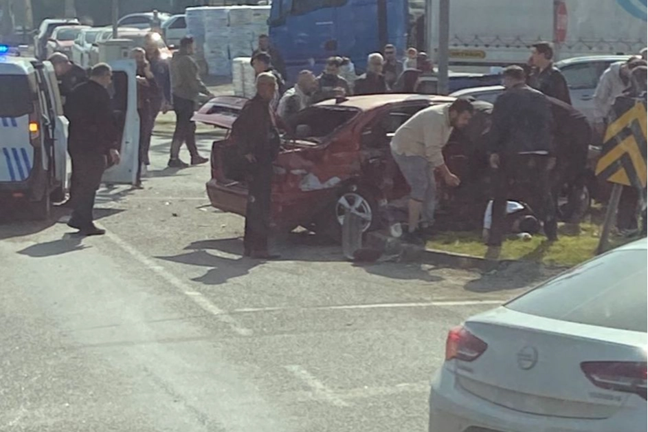 Düzce Olimpiyat Kavşağı’nda trafik kazası: 1 yaralı 