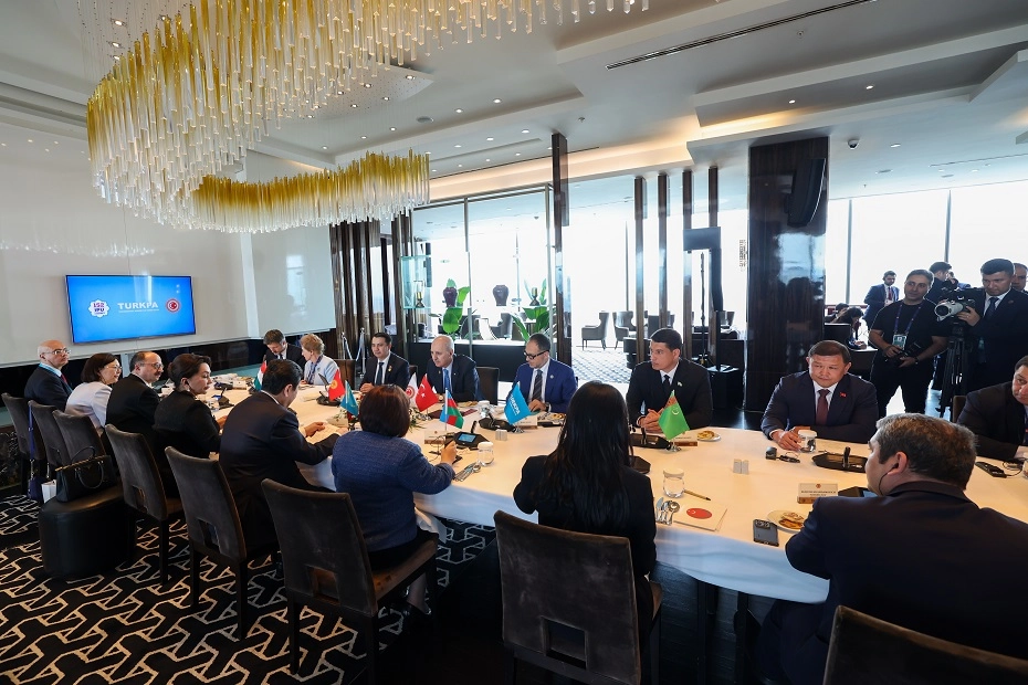 Numan Kurtulmuş, TÜRKPA üyesi mevkidaşlarıyla buluştu 