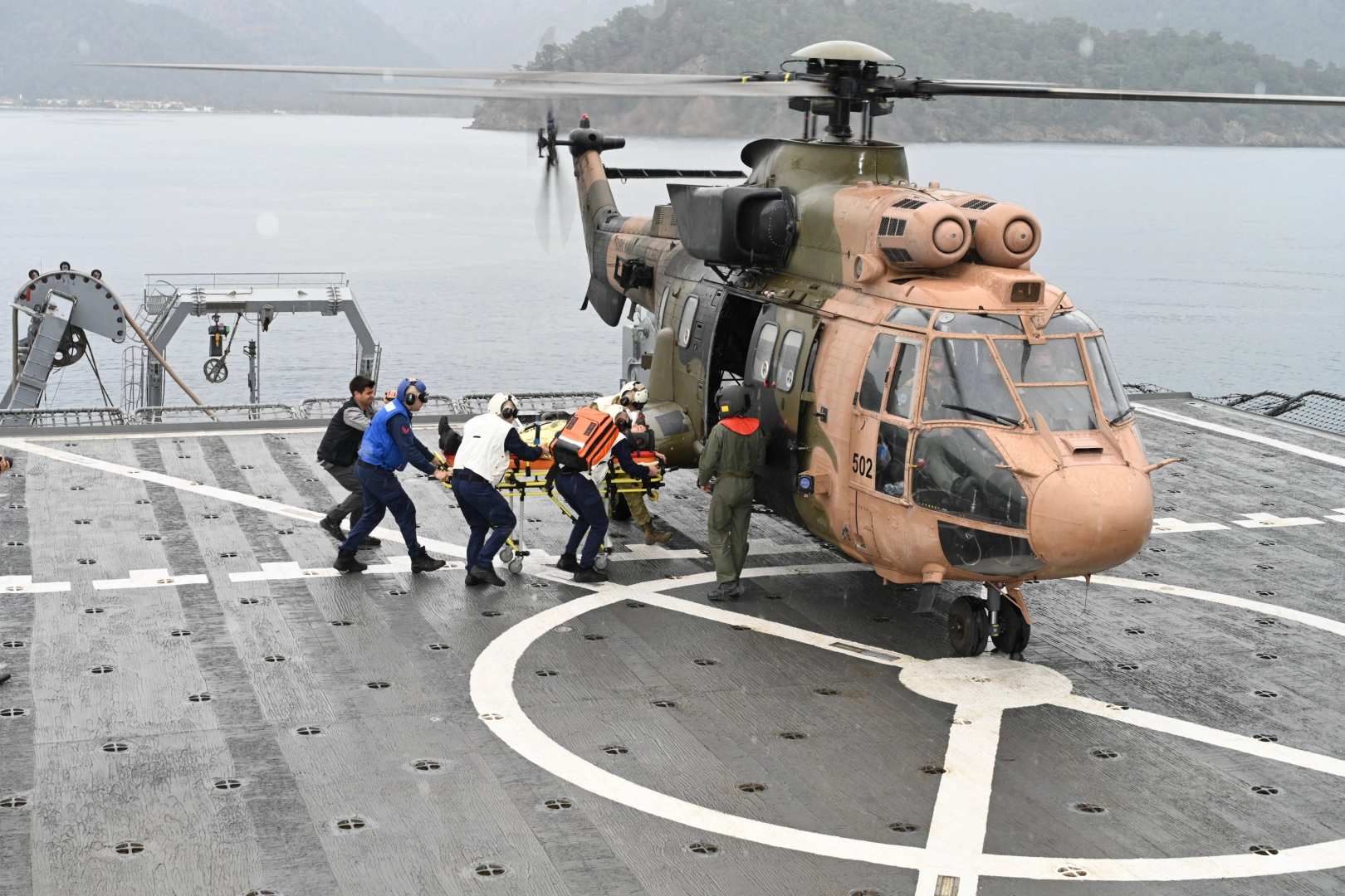 Aksaz’da nefes kesen tatbikat... Denizaltı kurtarma senaryosu gerçeği aratmıyor 