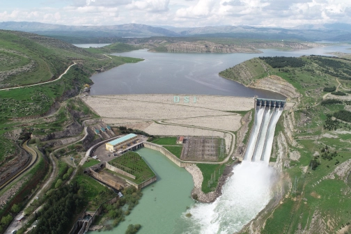 Batman Barajı'nda kontrollü su tahliyesi başladı 
