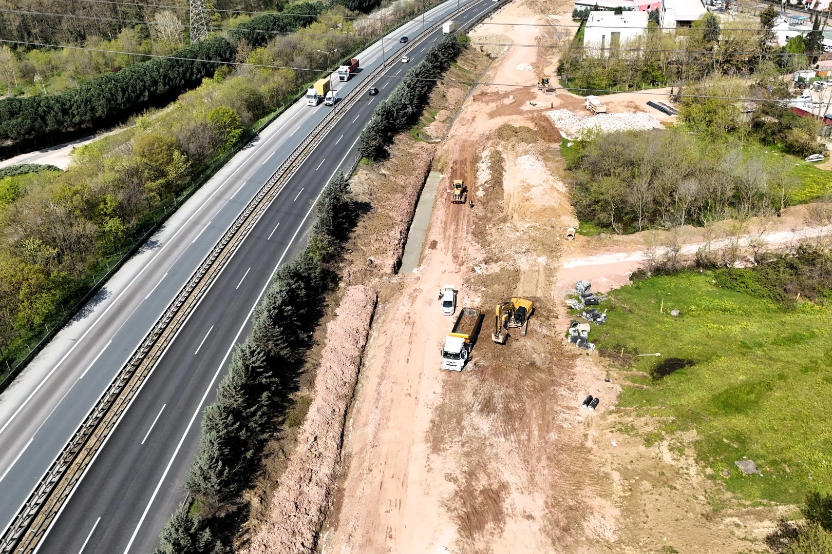 Alikahya TEM Bağlantı Yolu tam sürat 