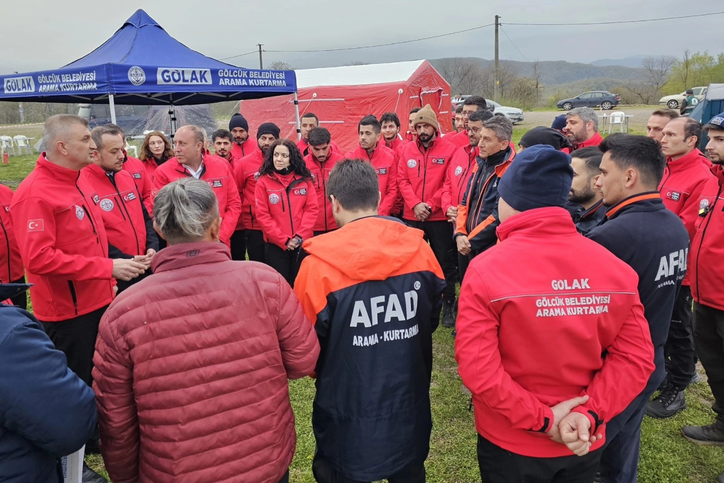 Gölcük'te GÖLAK eğitimleri sürdürüyor 