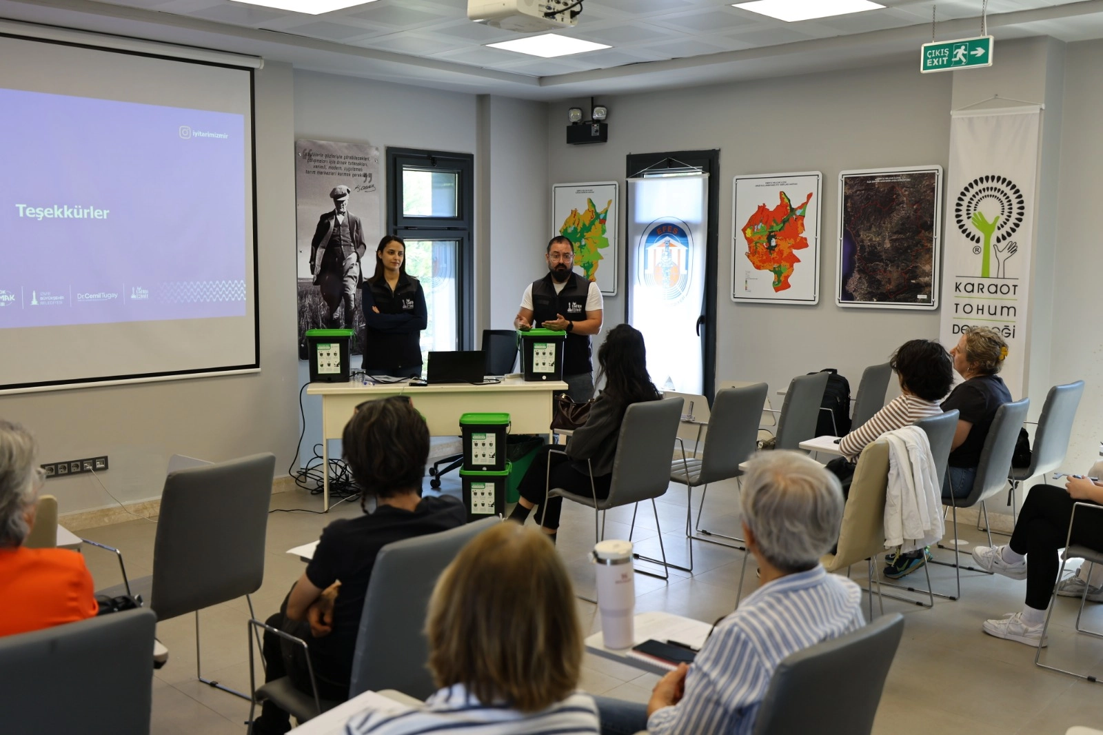 İzmir'de Efes Tarlası Yaşam Köyü’nde bokaşi kompost eğitimi 