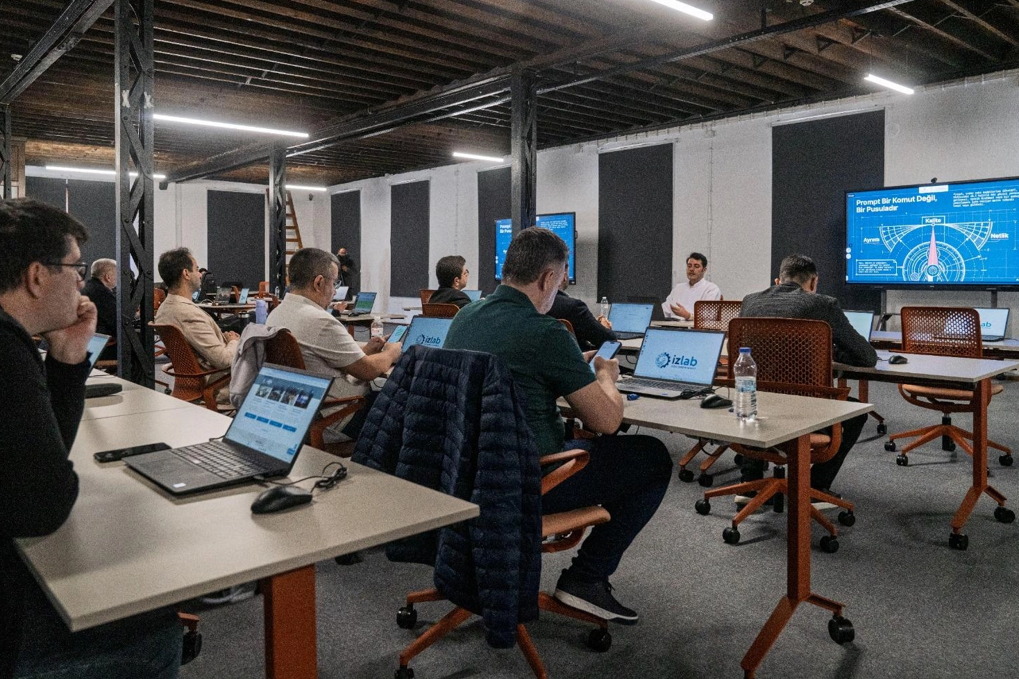 İzmir Büyükşehir’de hizmet içi yapay zeka ile dijital dönüşüm eğitimi 