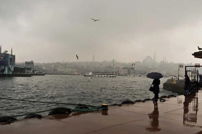 AKOM'dan İstanbul için kuvvetli uyarı! Cuma'ya kadar sürecek 