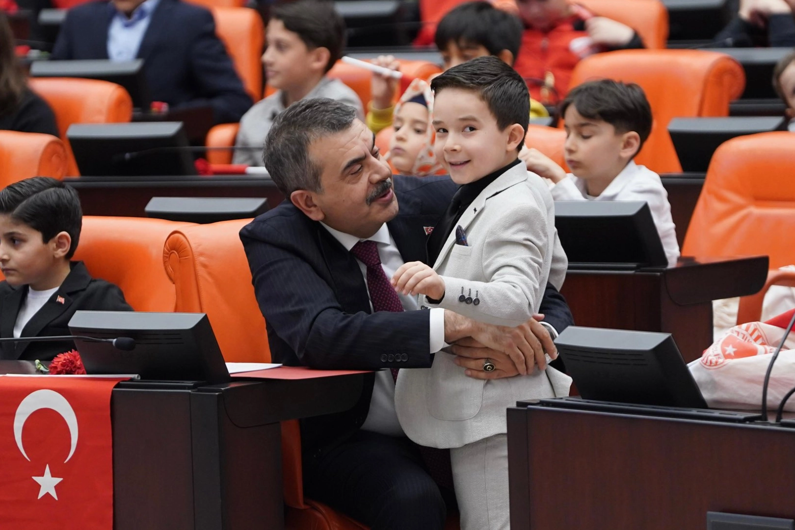 Bakan Tekin: Çocukların güvenliği için her adım atılacak 