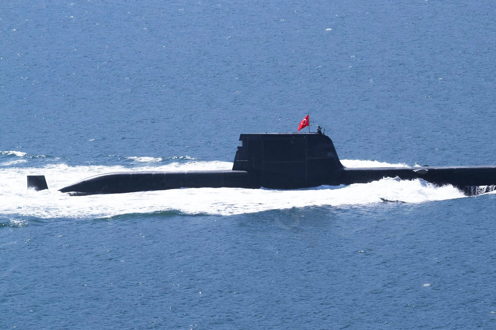 Savunma sanayi güçleniyor.. Yeni denizaltı ilk seferine çıktı 