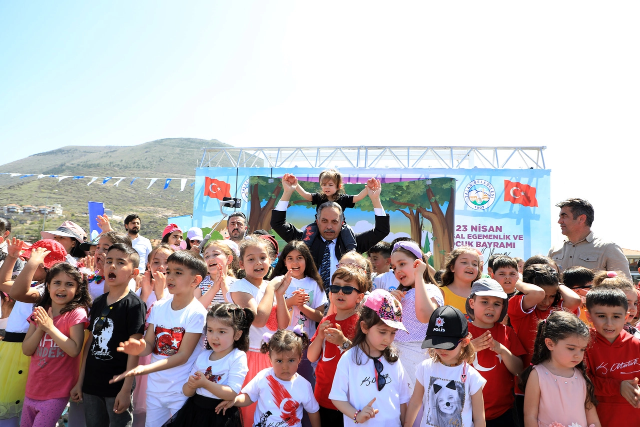 Mustafa Yalçın'dan '23 Nisan' mesajı 