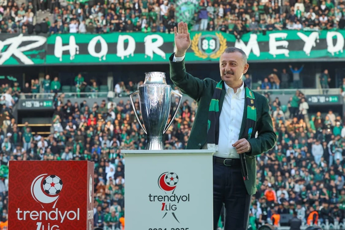 Başkan Büyükakın'dan Kocaelispor’a 60. yıl mesajı 