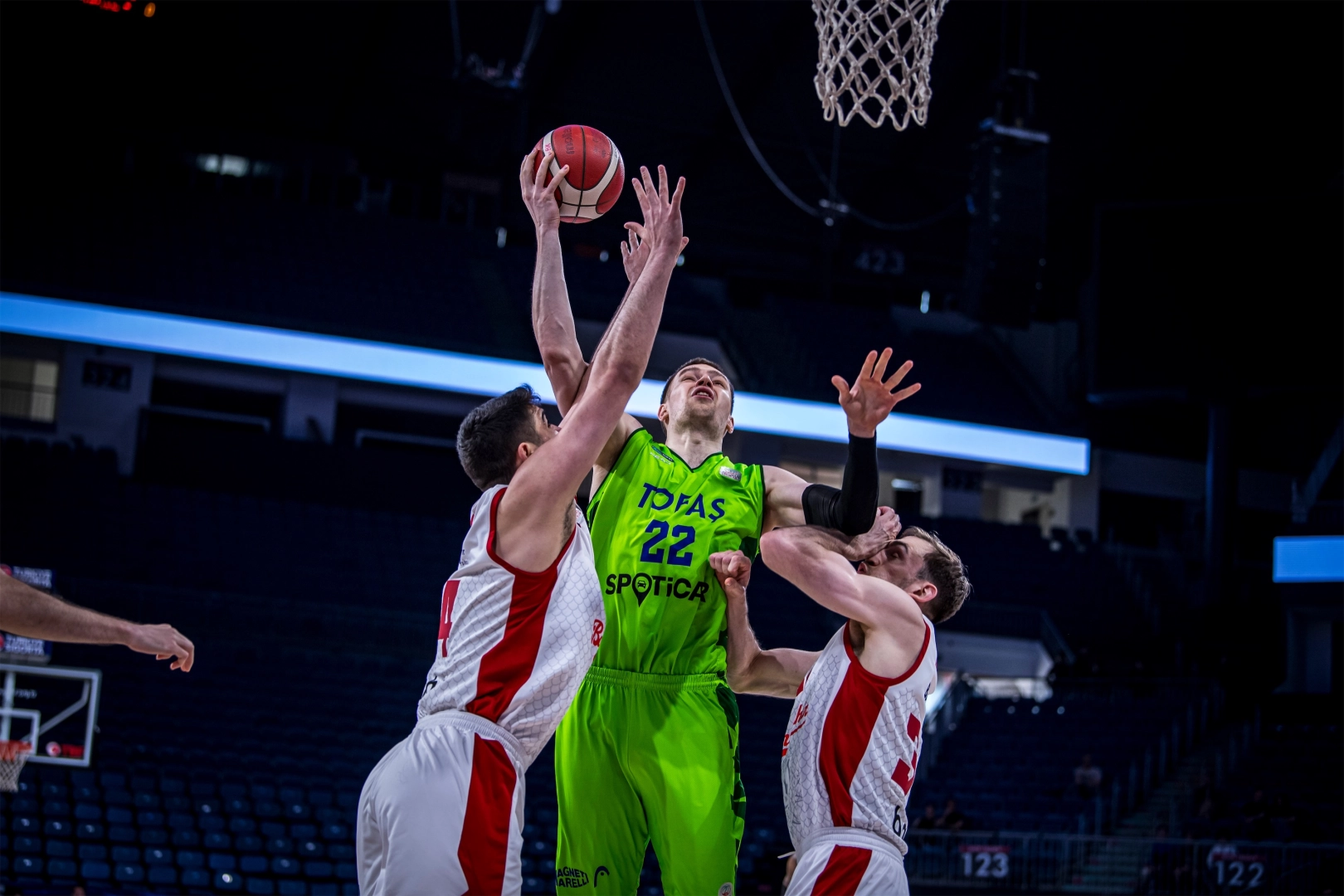 Tofaş 28. haftada parkeden mağlup ayrıldı 