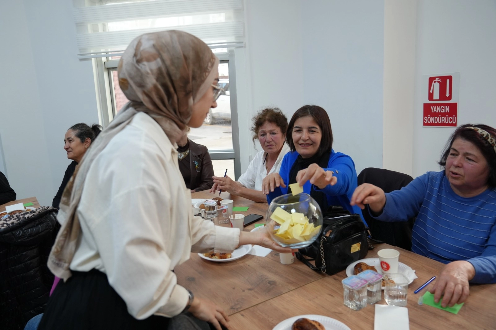 Ankara Keçiören'de kadınlara özgüven aşılayan program 