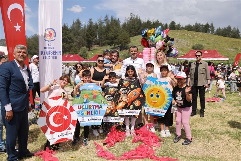 Denizli Büyükşehir’den çocuklara özel şenlik 