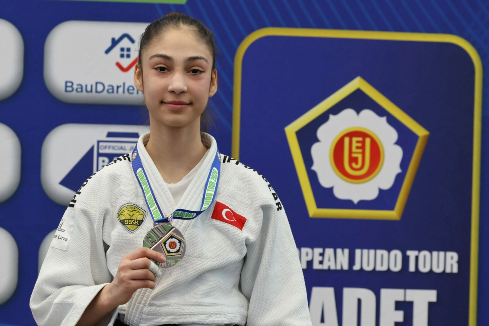 Konyalı Havva'dan Avrupa'da bir madalya daha 