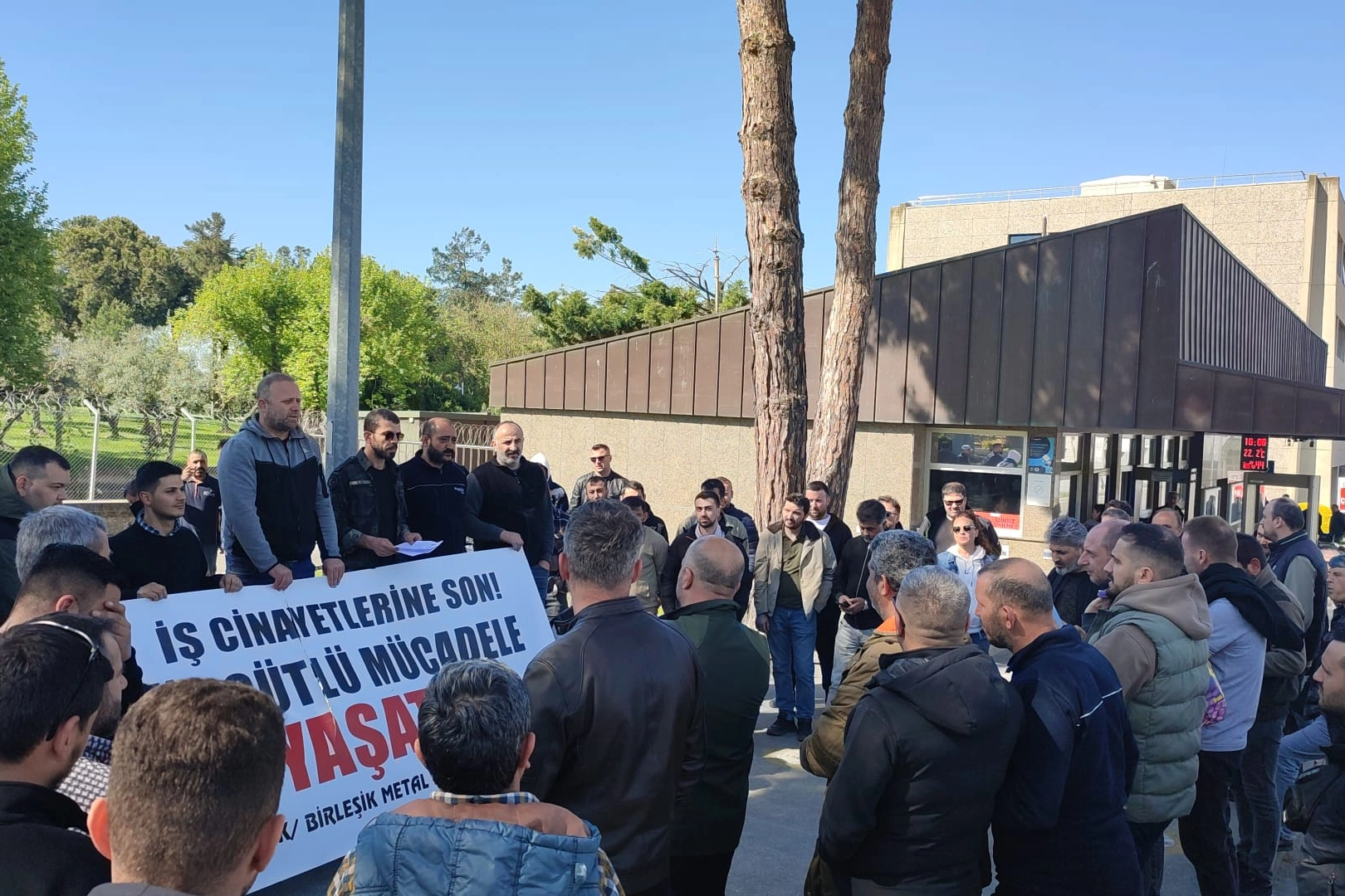 28 Nisan’da fabrikalarda ortak ses: İş cinayetleri son bulsun! 