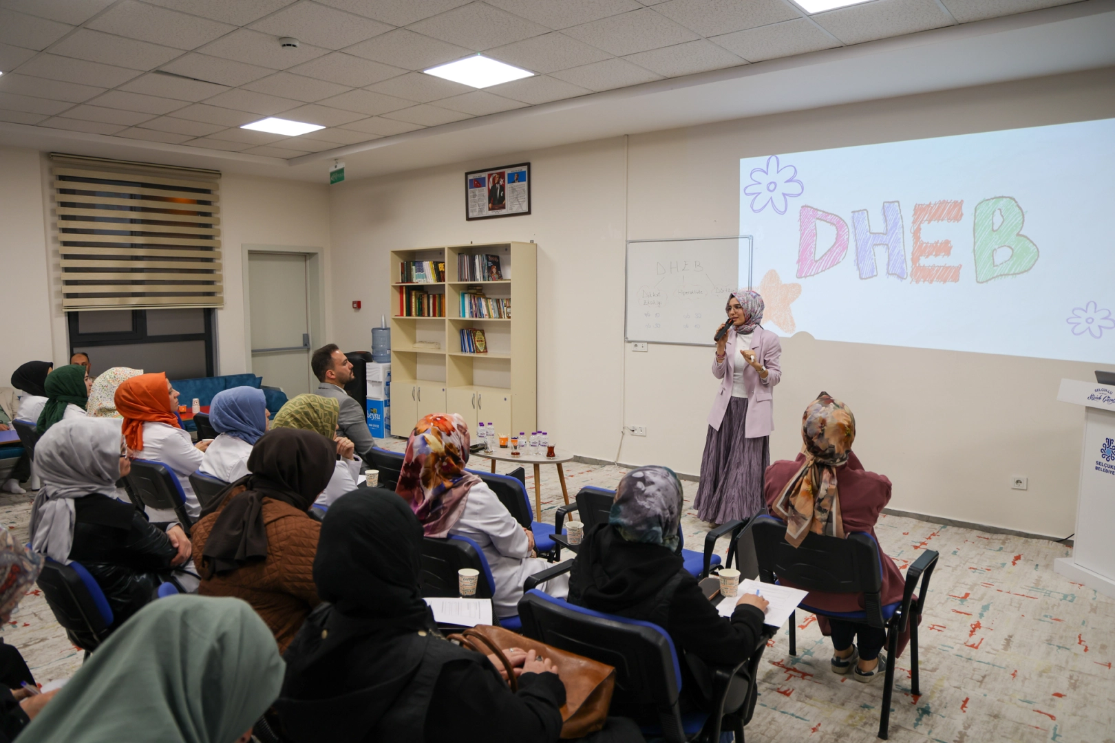 Konya'da Çocuk Mektebi’nde ailelere eğitim semineri 