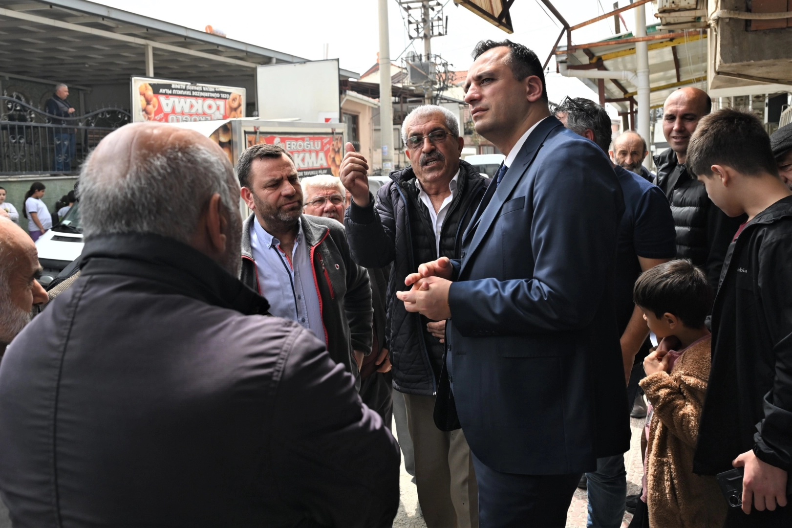 Başkan Eşki vatandaşları dinledi 