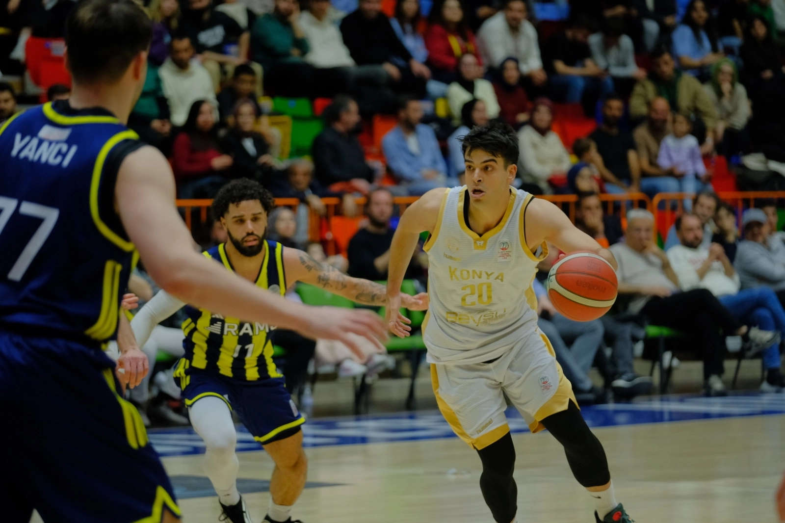 Konya potada adını yarı finale yazdırdı 