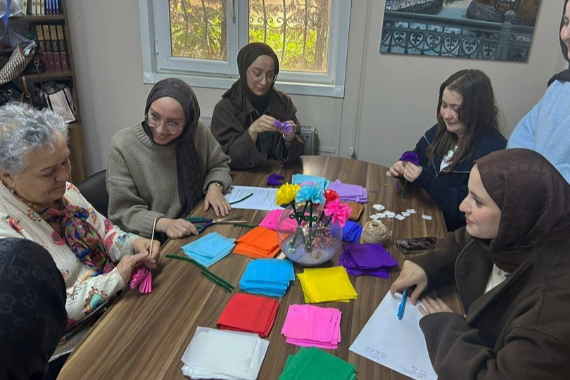 İstanbul Maltepe’de sağlıklı yaşlanmayı destekleyen atölye çalışması 