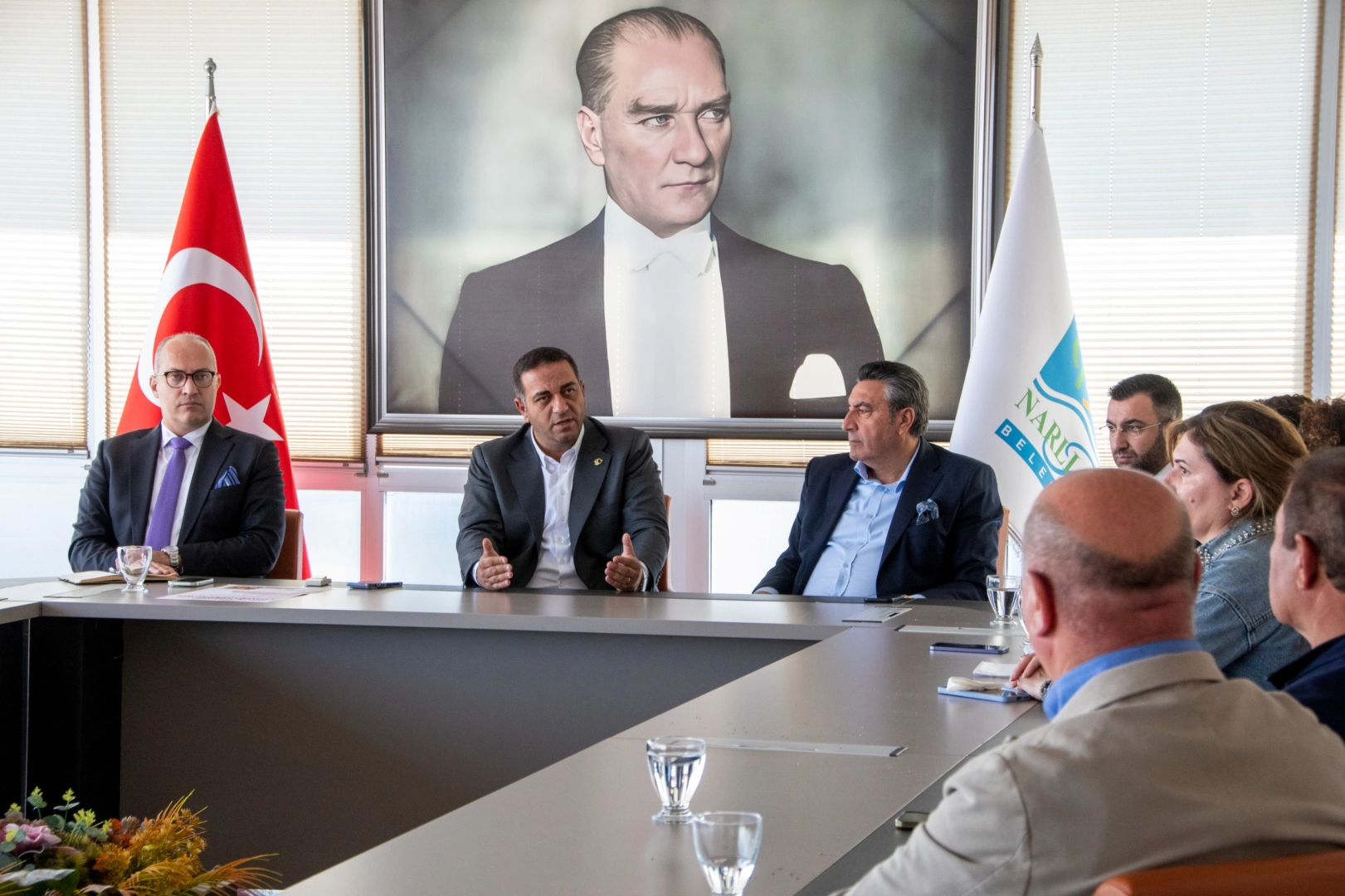 İzmir Narlıdere’de muhtarlarla ortak akıl buluşması 
