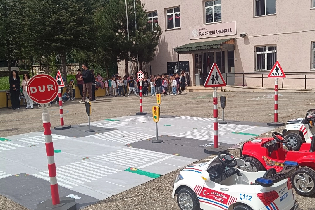 Bilecik Pazaryeri’nde trafik bilinci küçük yaşta başladı 