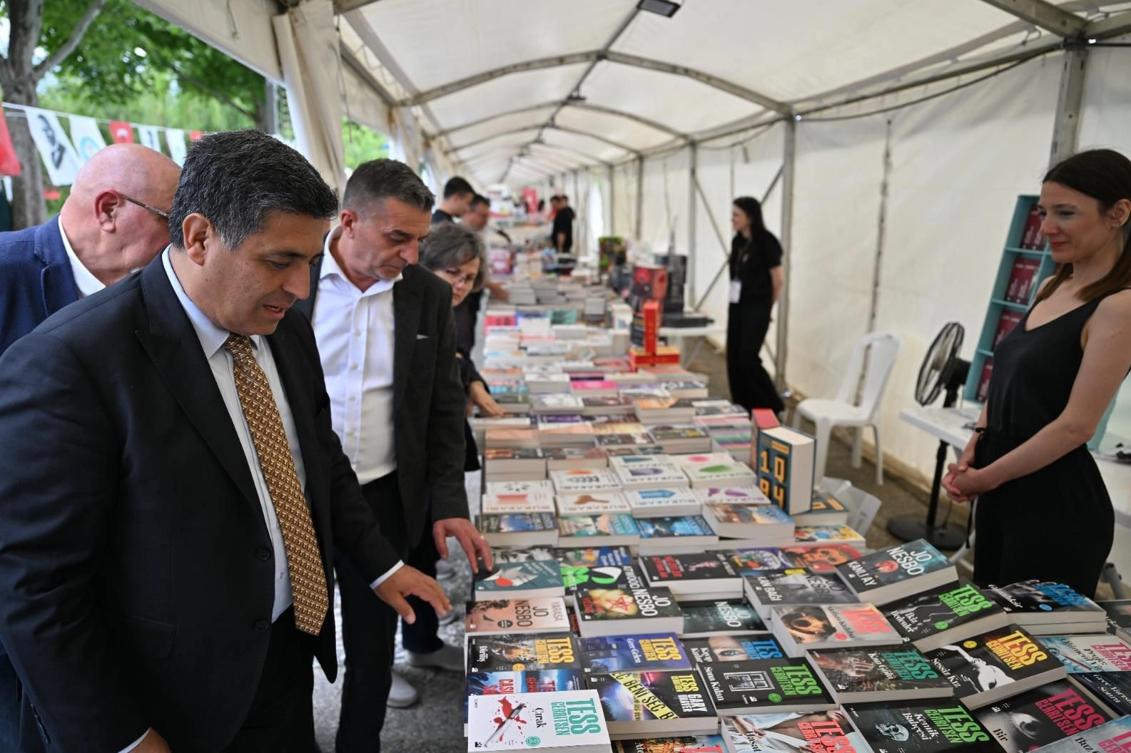9. Manisa Kitap Fuarı kitapseverlerle buluştu 