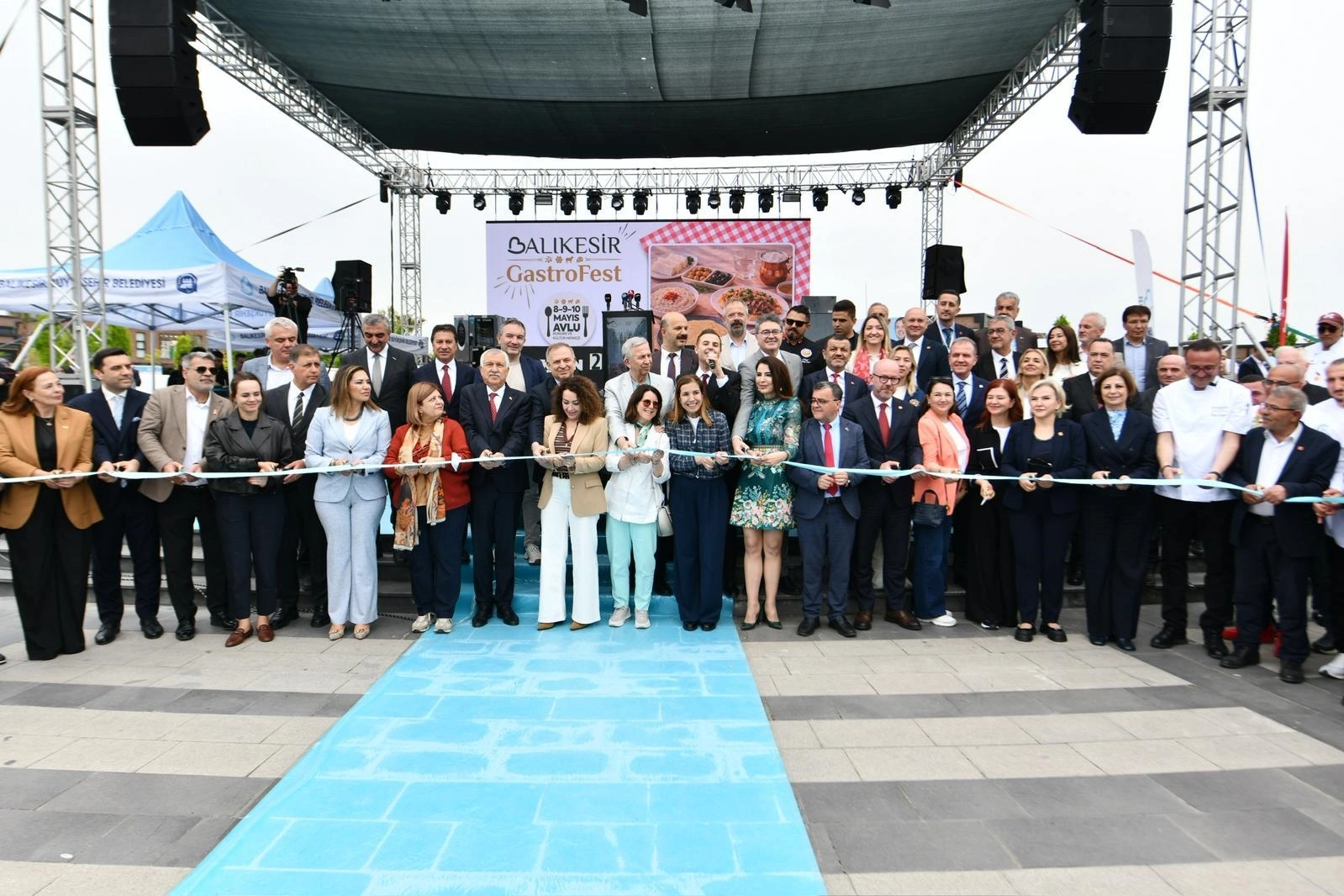 Uluslararası Balıkesir GastroFest'e miting gibi açılış 