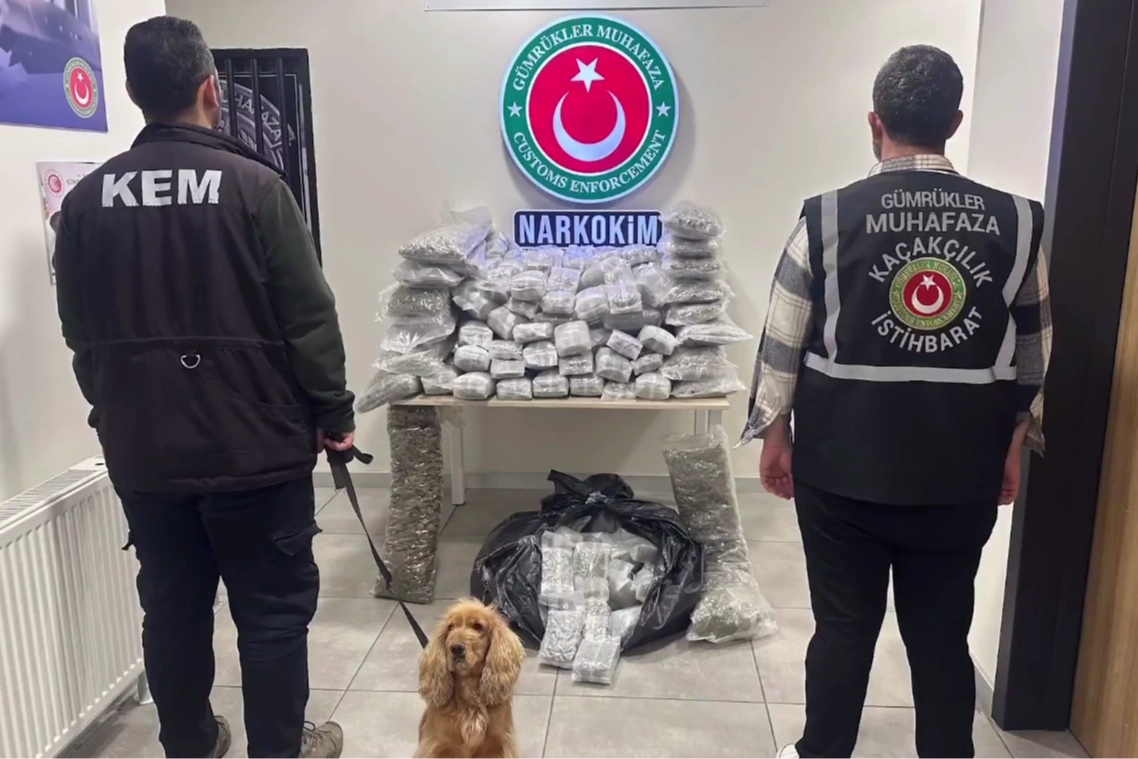 Zehir tacirlerine darbe! 659 kilo uyuşturucu ele geçirildi 