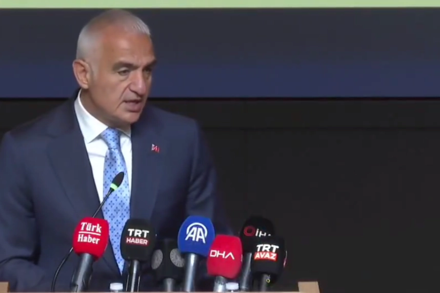 Bakan Ersoy: Türkçe milletin hafızası ve en güçlü sesidir 