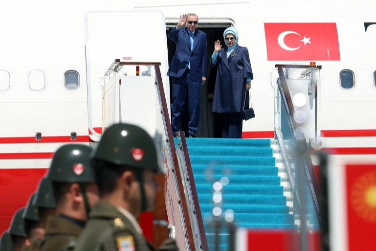 Cumhurbaşkanı Erdoğan Kazakistan’a uğurlandı 