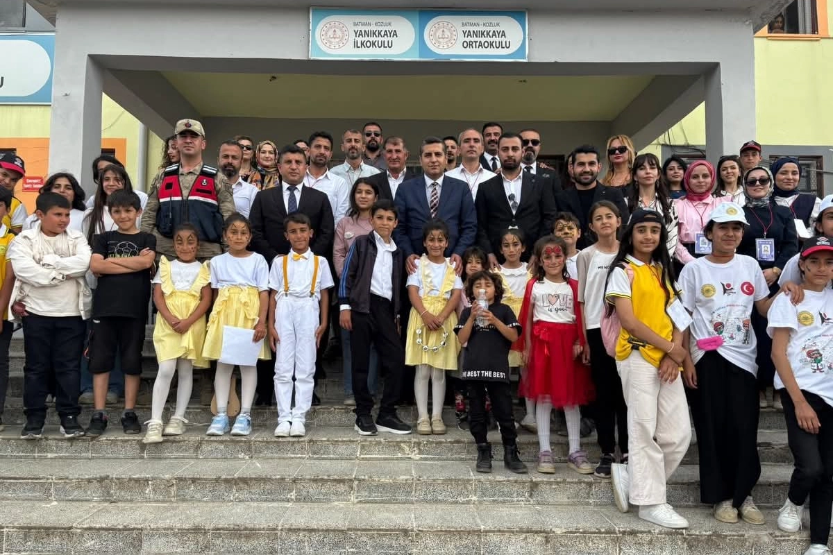 Batman Kozluk'ta TÜBİTAK 4006 Bilim Fuarı'na yoğun ilgi 