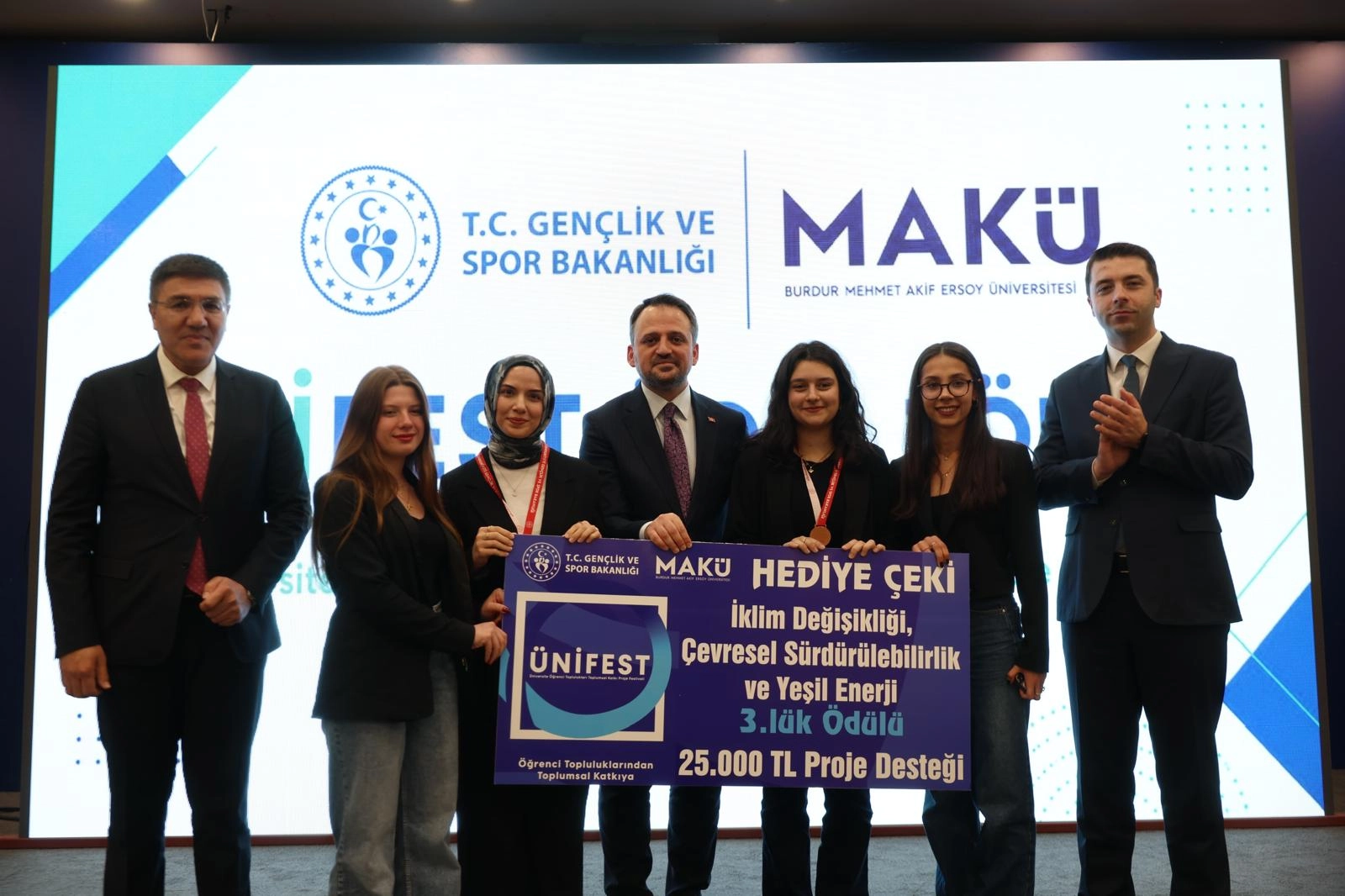 BTÜ’nün projeleri ÜNİFEST’ten ödülle döndü 
