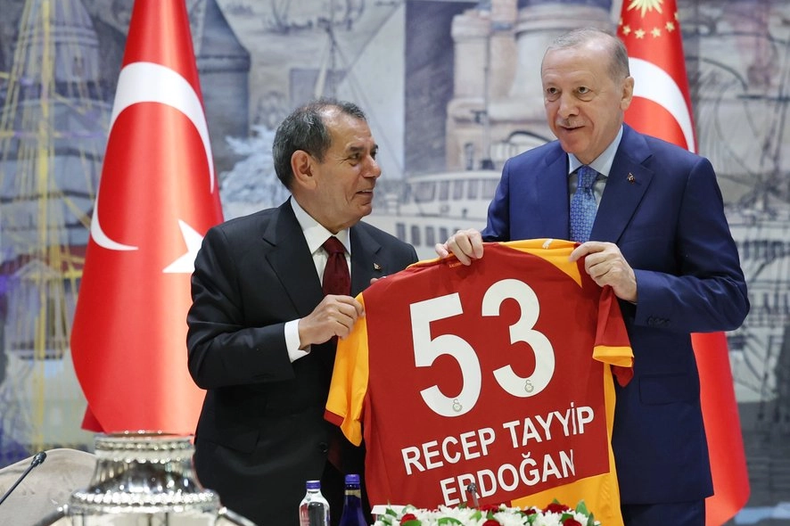 Cumhurbaşkanı Erdoğan’dan Galatasaray’a tebrik: Tarihi başarıya imza attınız 