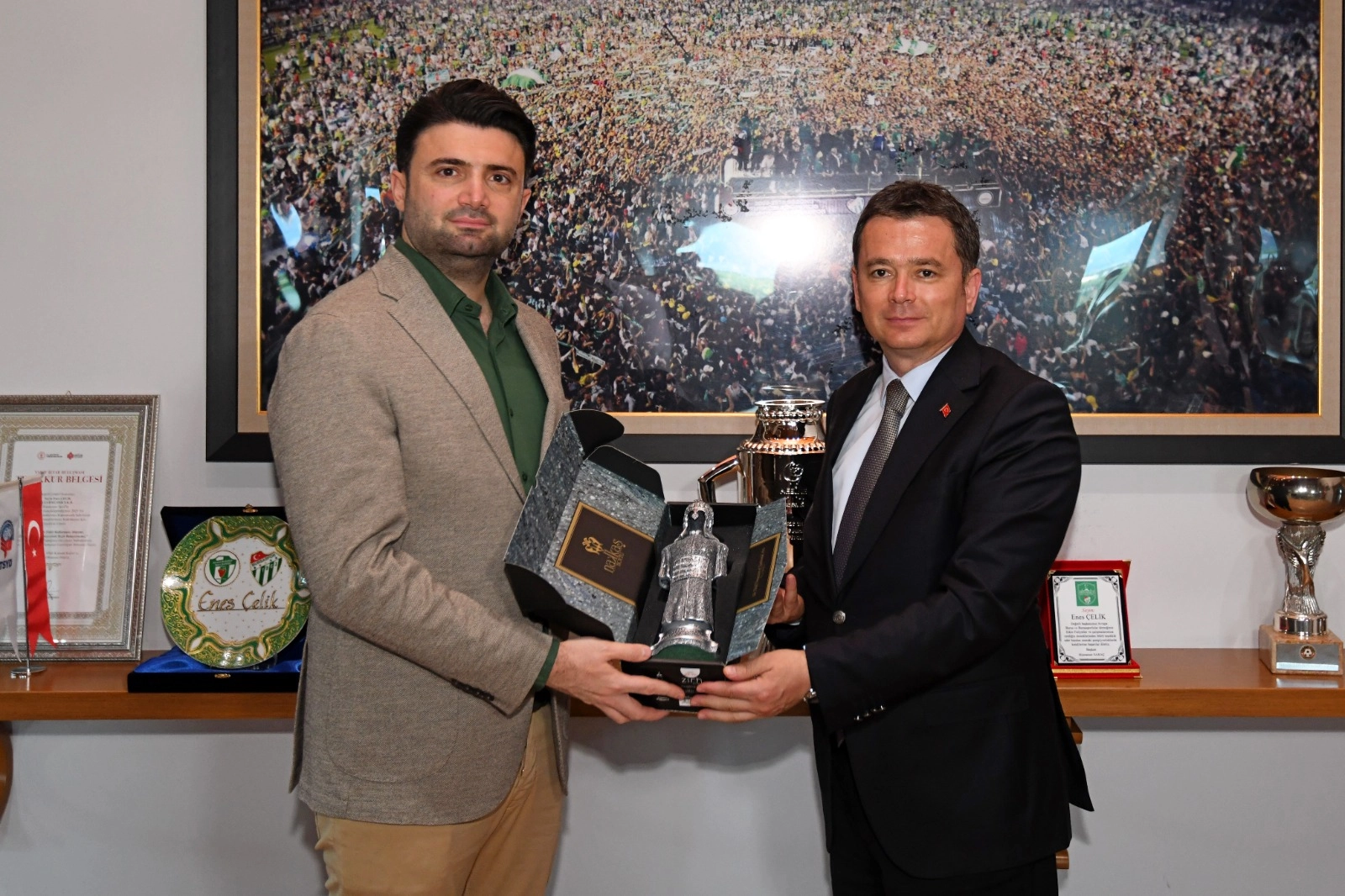 Başkan Erkan Aydın’dan Bursaspor’a tebrik ziyareti 