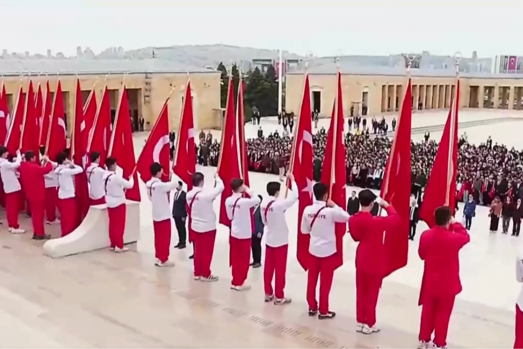 Anıtkabir’de 19 Mayıs töreni... Gençler Anıtkabir'de 