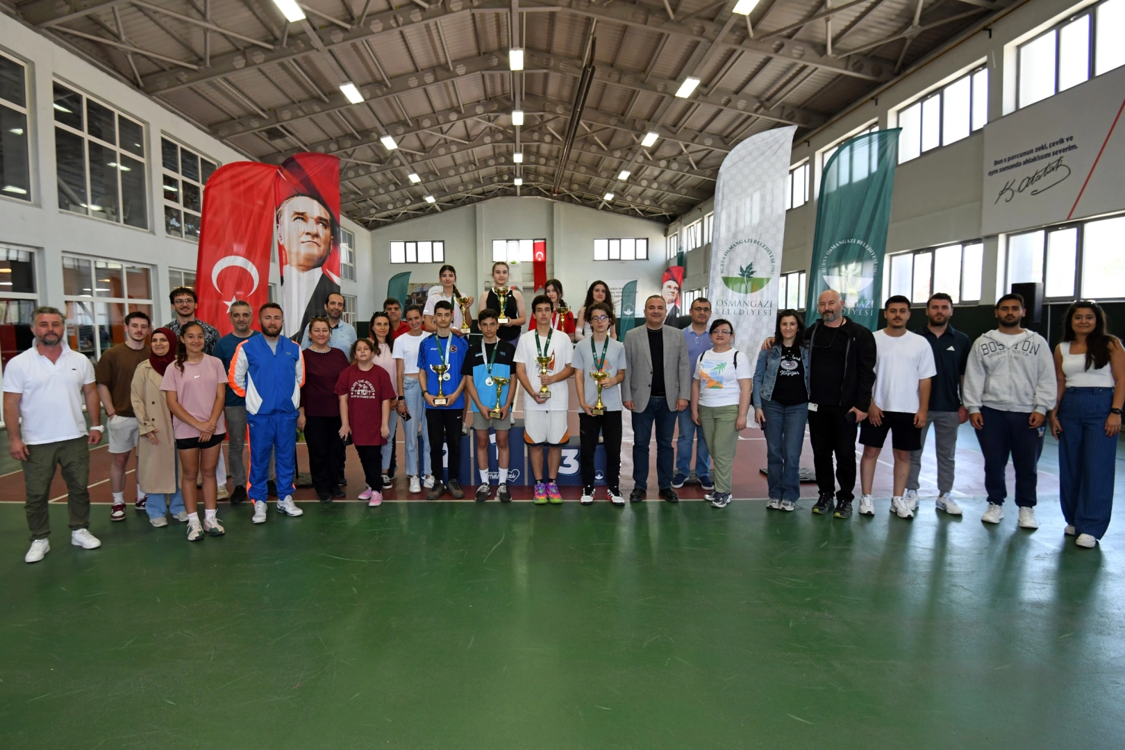 Bursa Osmangazi’de geleceğin raketleri korta çıktı 