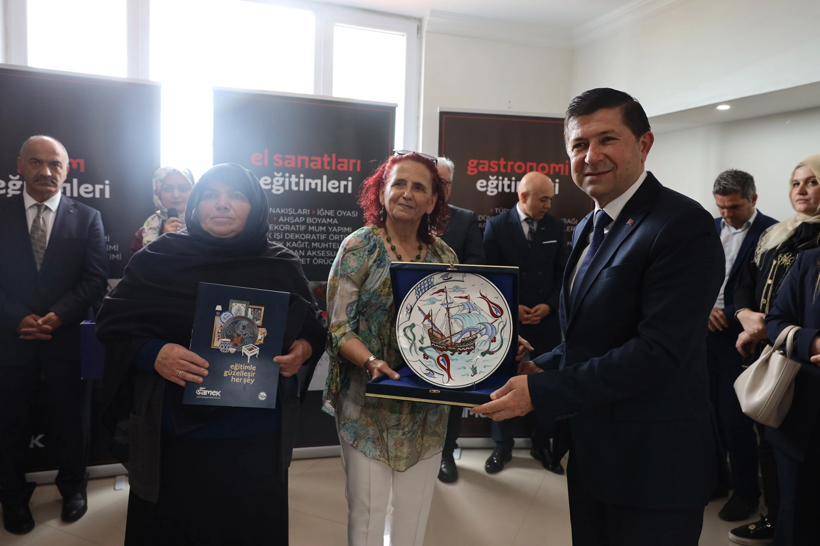 SAMEK yıl sonu sergileri Kocaali’de sürüyor 