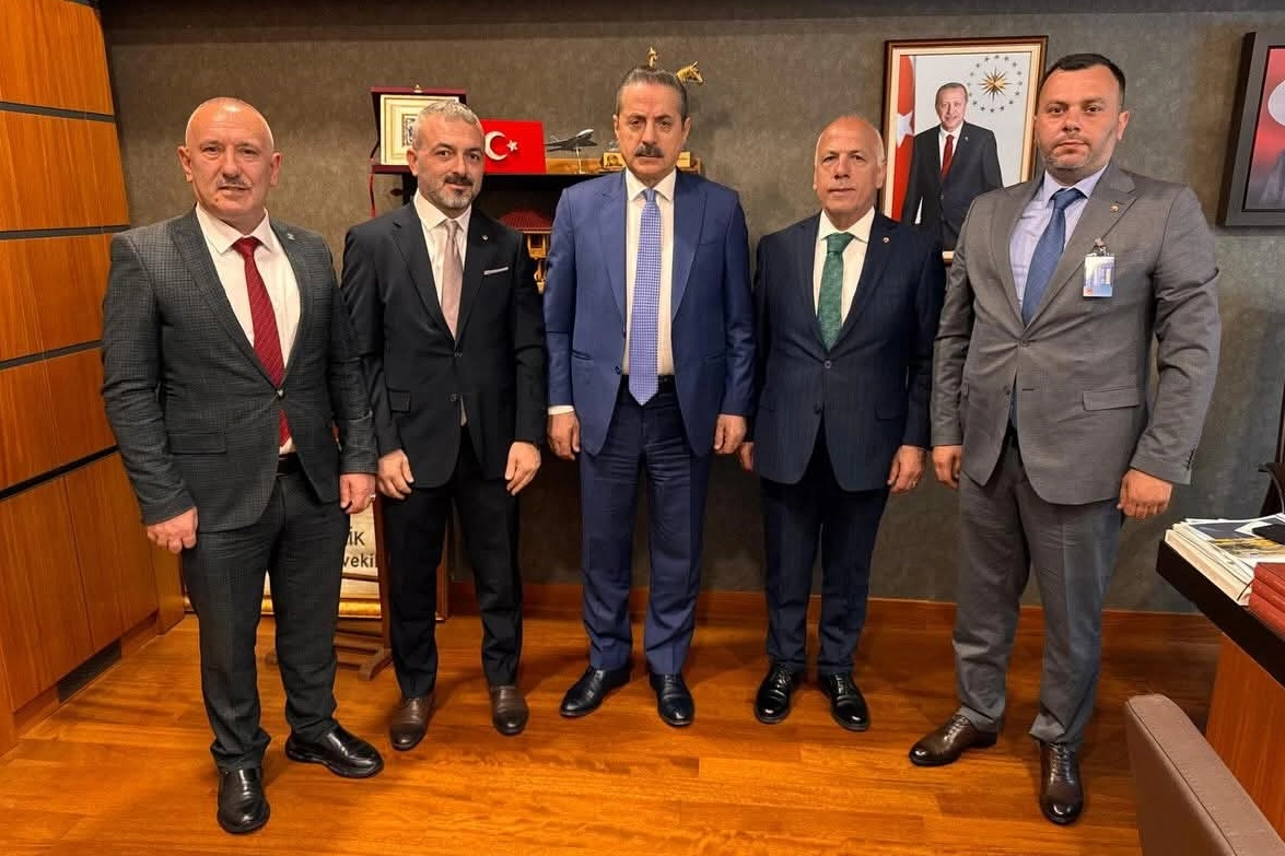 Artvin Ticaret Borsası’ndan Milletvekili Faruk Çelik’e ziyaret 