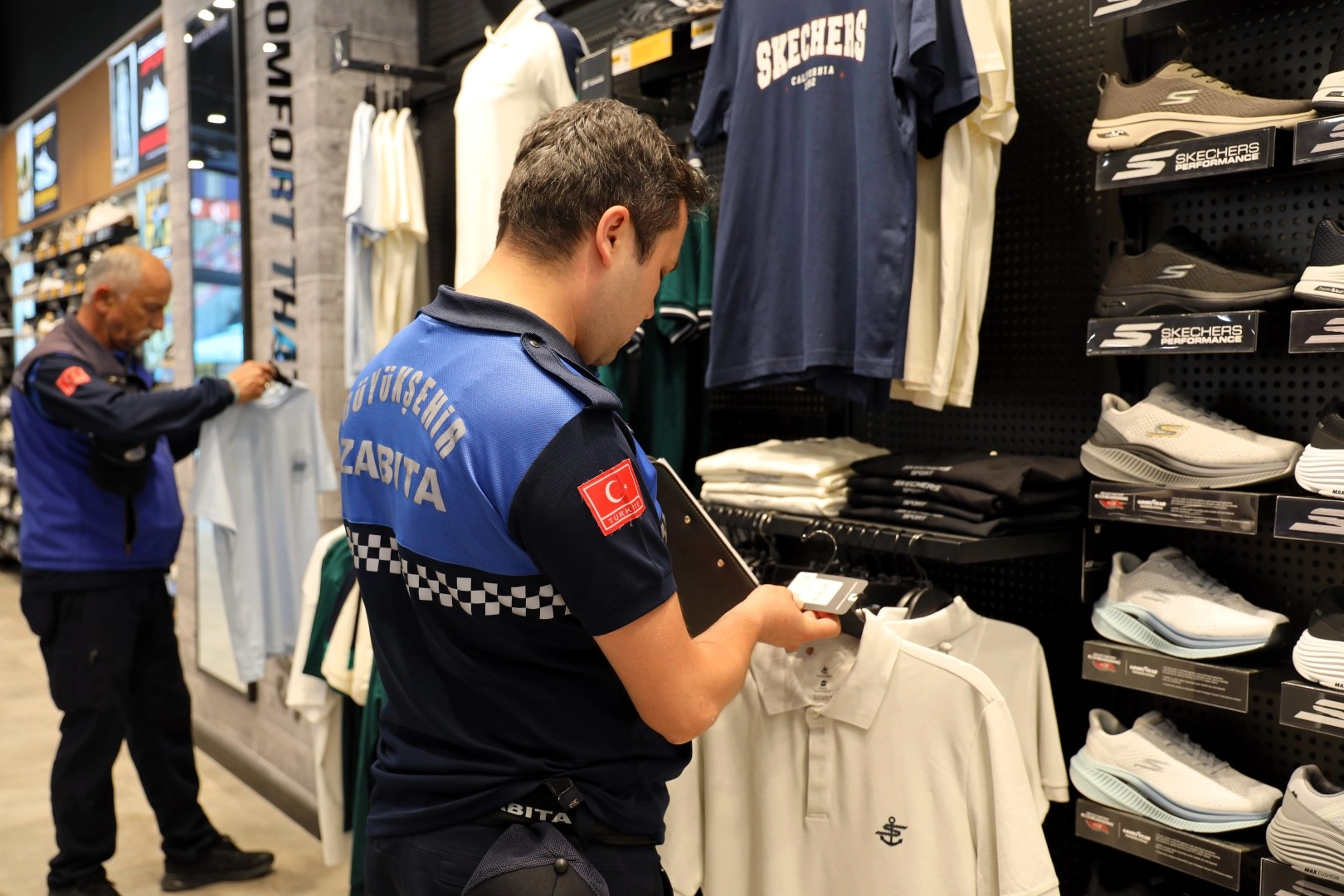 Kocaeli Zabıtası’ndan güvenli alışveriş denetimi 