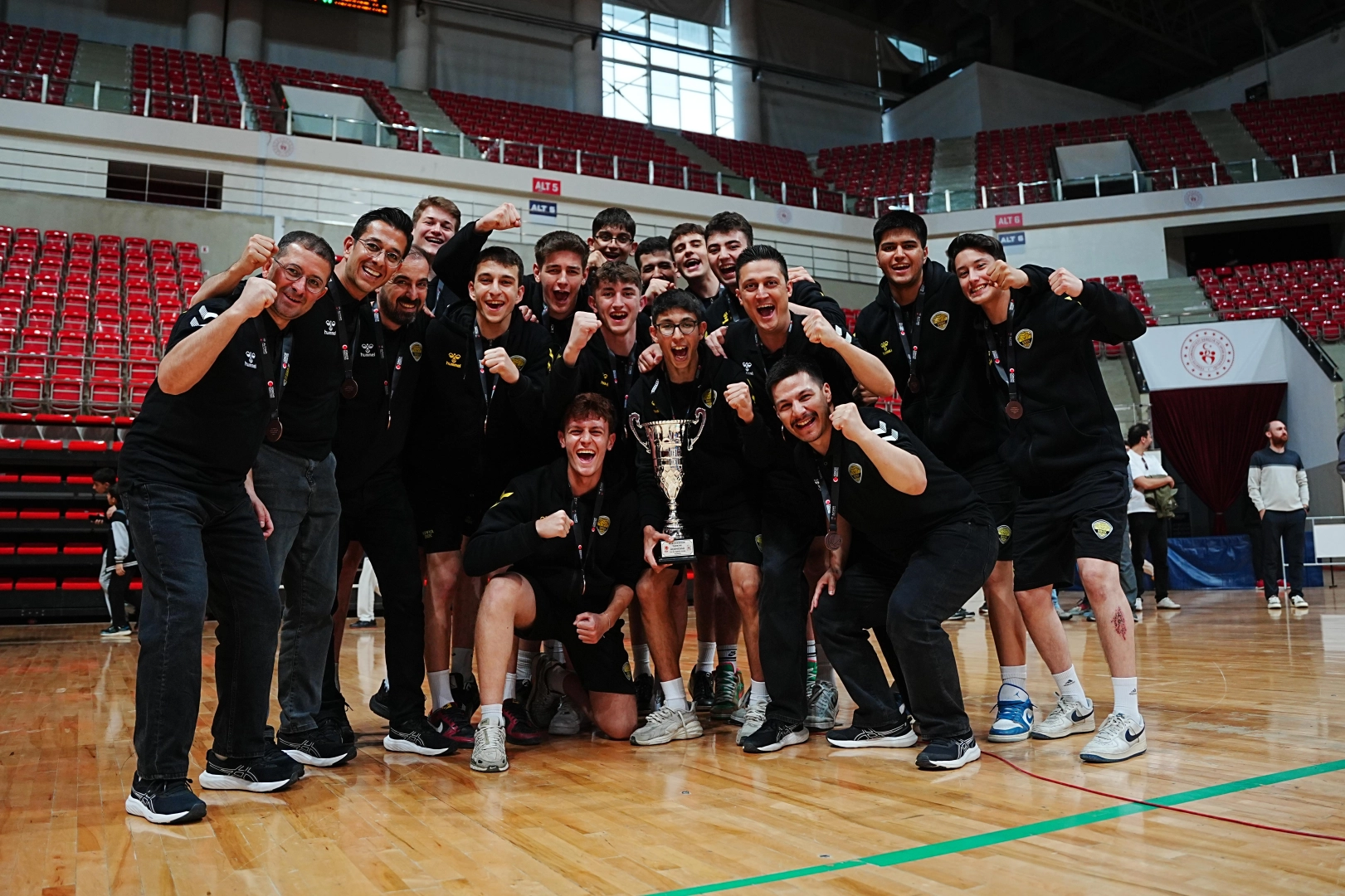 Konya Büyükşehir U16 Takımı Türkiye üçüncüsü 