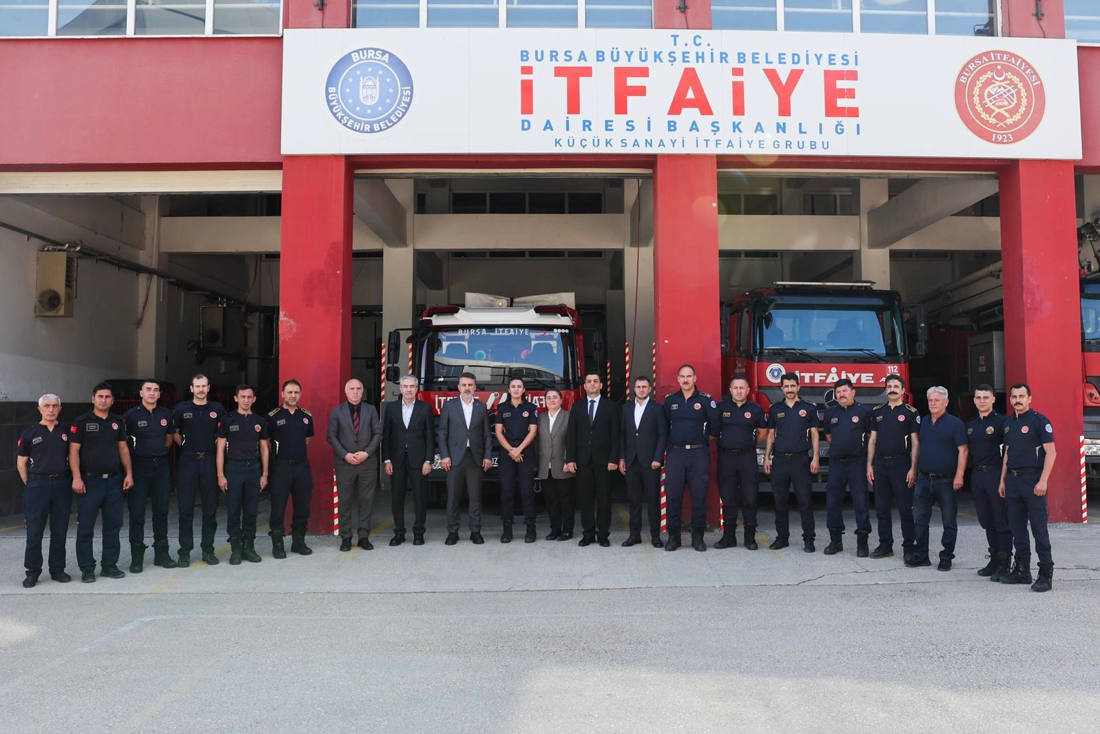 Bursa Büyükşehir İtfaiyesi bayramlaştı 