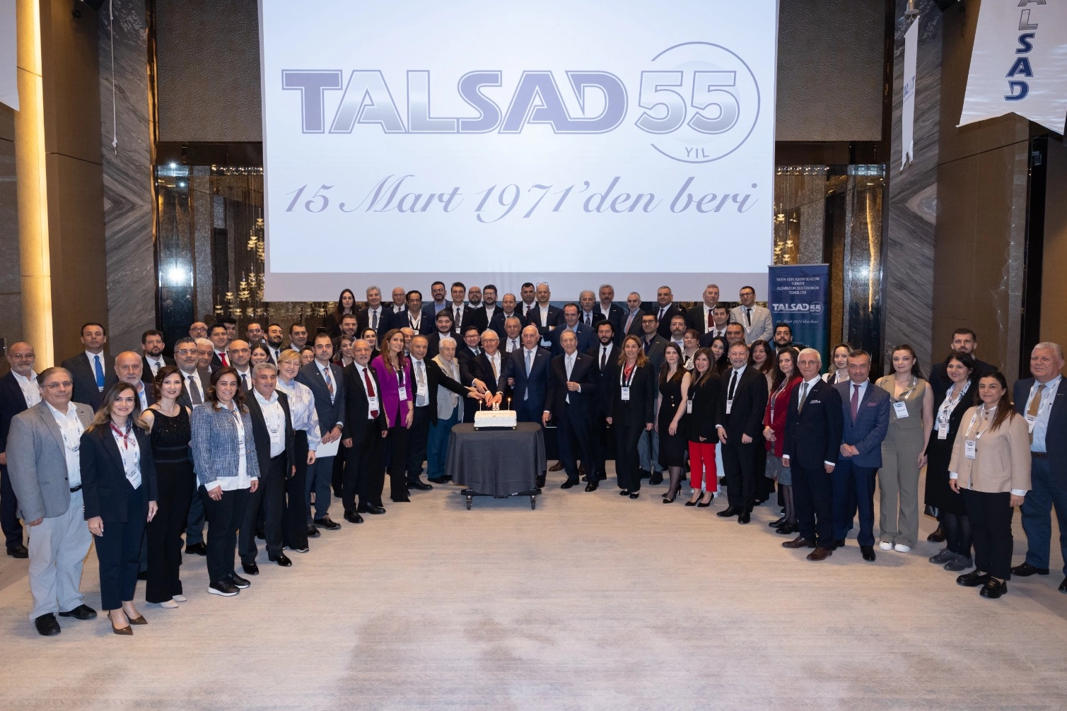 TALSAD'da Yeşilova güven tazeledi 
