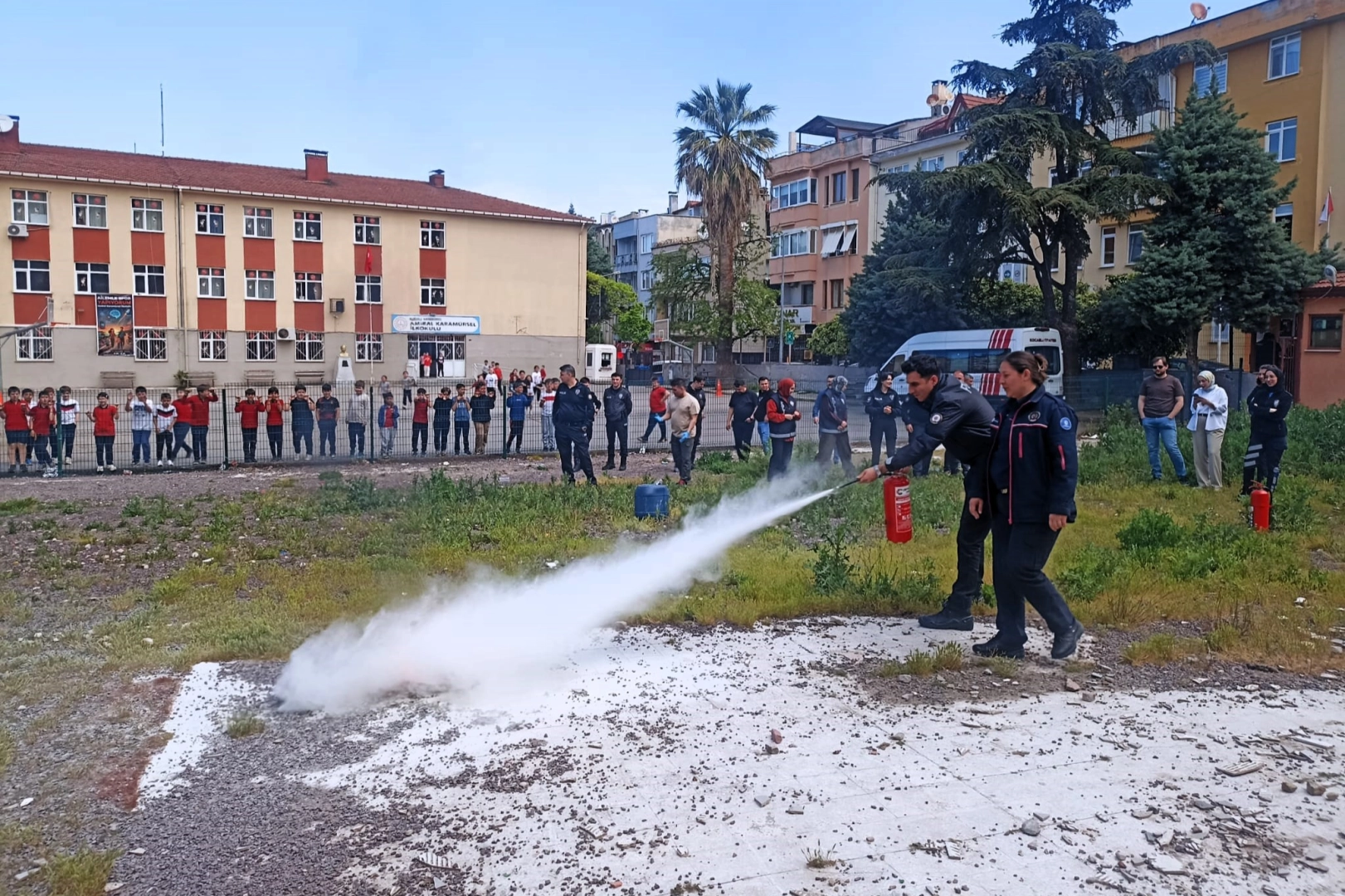 Kocaeli'nde emniyet güçleri afetlere karşı hazır kıta 