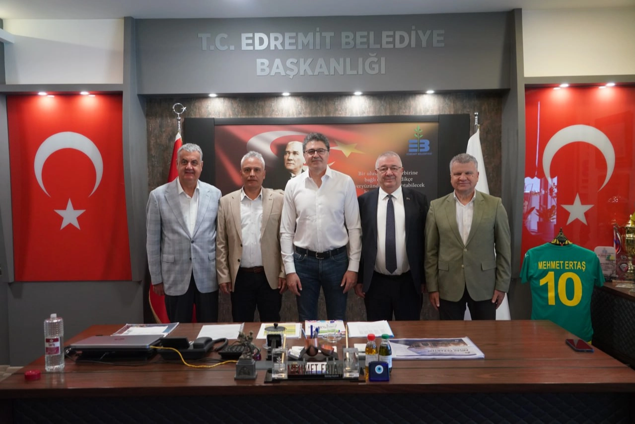 Balıkesir Edremit Belediyesi’nde bayramlaşma coşkusu 