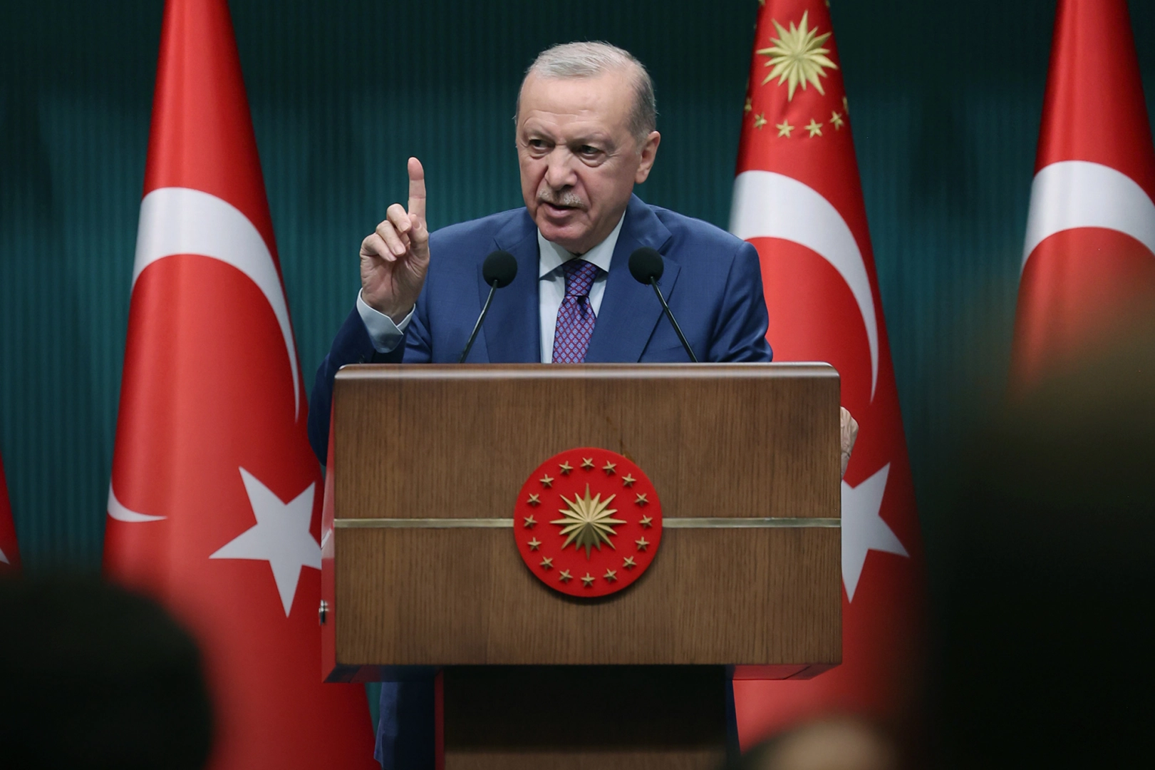 Erdoğan: Diplomaside güçlü, savunma sanayide destan yazan Türkiye var 