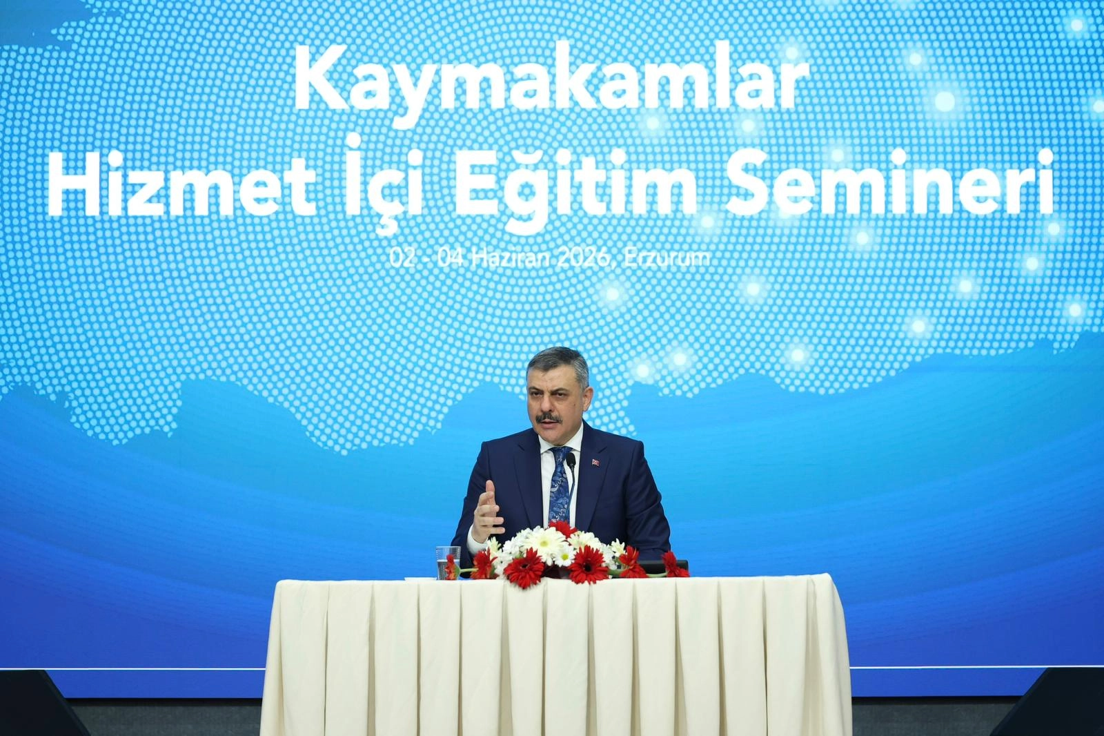 Bakan Çiftçi: Devletin gören gözü, işiten kulağısınız 