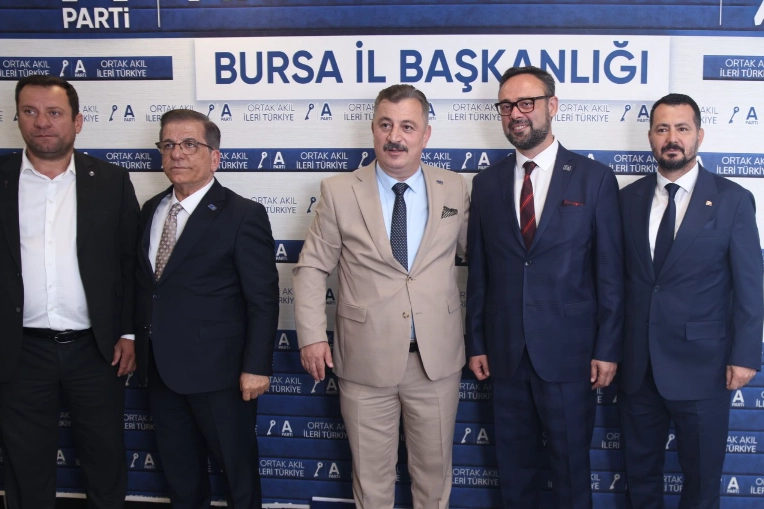 Bursa'da Yeniden Refah’tan Anahtar Parti’ye yeni katılım 