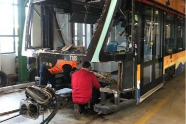 İzmir Metro araçlarını kendi gücüyle yeniliyor 